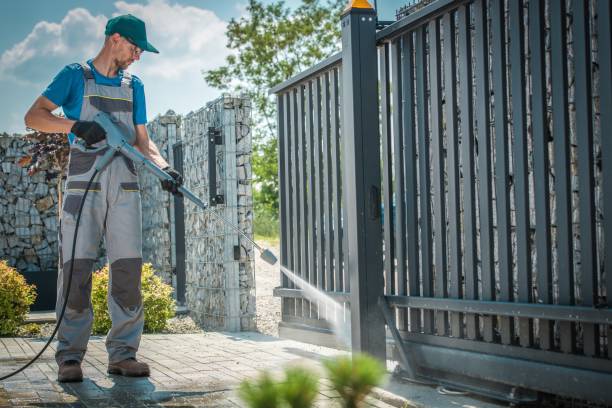 Best Pool Deck Cleaning  in Franklin, CA